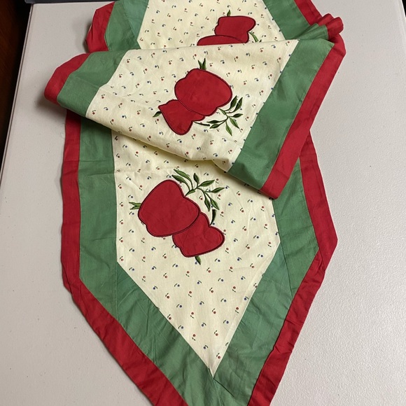 Home interiors & Gifts Table Runner Apples pattern - Picture 12 of 14
